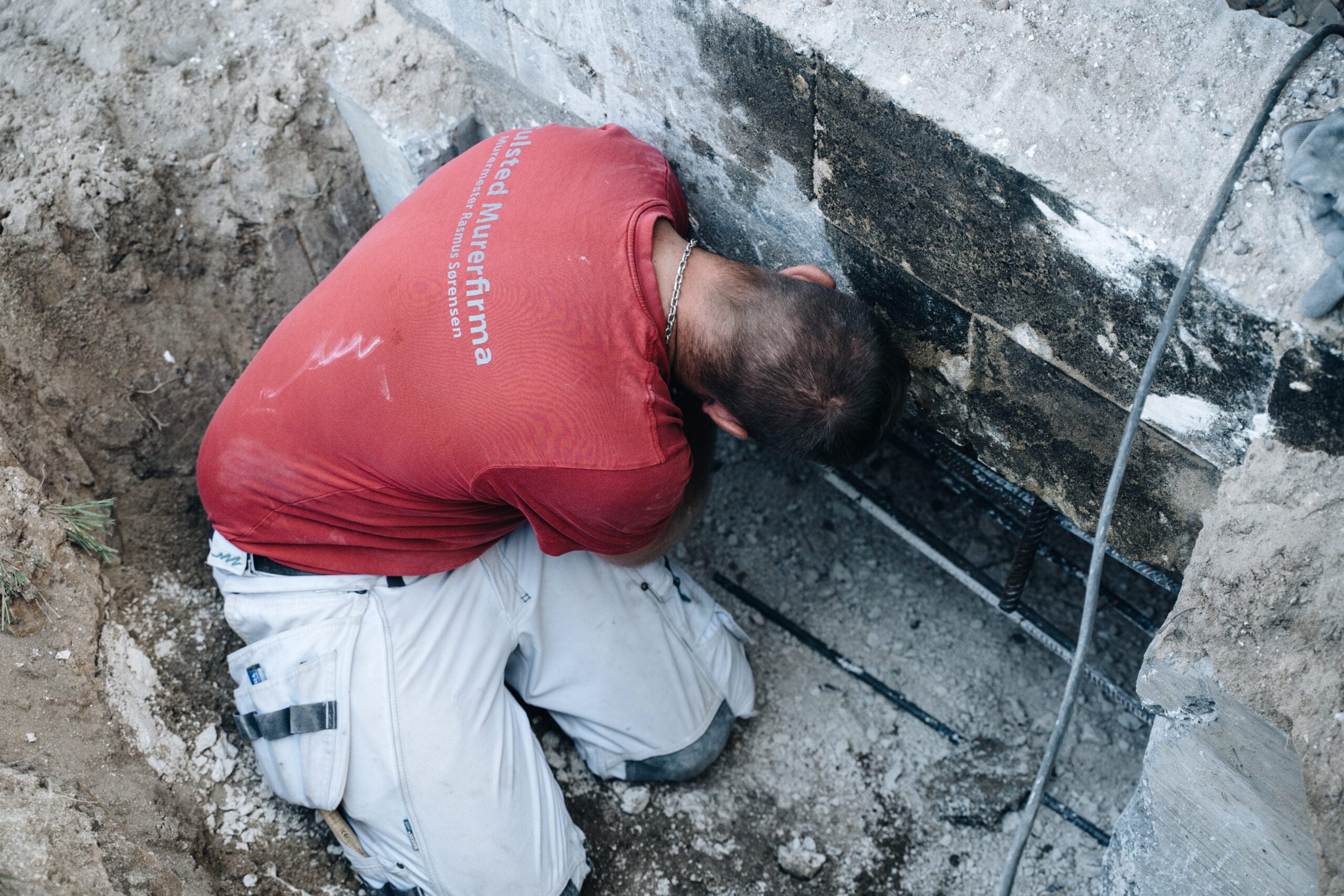 Murer arbejder på husfundament